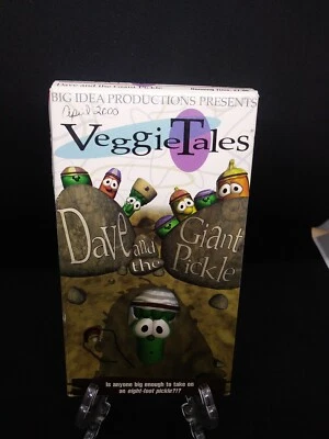 VeggieTales Dave and the giant pickle VHS - Image 1 of 2