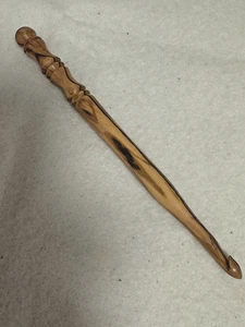 Hand carved BETHLEHEM OLIVE WOOD  YARN  CROCHET HOOK  size J - Picture 1 of 2