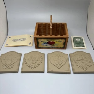 Rycraft Cookie Art Herzen und Blumen Plätzchen Fliesen Stempel 4er Set in Holzkiste - Bild 1 von 18