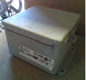 AUSTIN AB-664JFH   Metallic Cont.  Hinge Junction Box 6x6x4 Enclosure-Clamp Cvr. - Picture 1 of 5