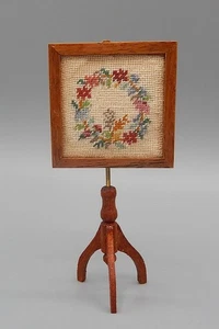 De colección ÚNICA Micro Aguja Pantalla de Fuego Artesanal Casa de Muñecas Miniatura 1:12 - Imagen 1 de 9