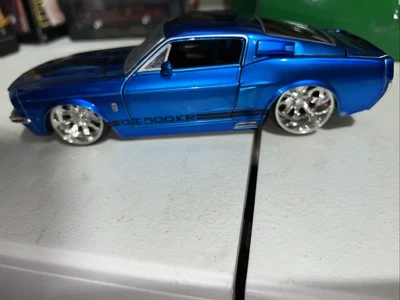 1/24 Jada Bigtime Muscle 1967 Shelby GT 500 KR azul metálico con rayas negras Foto 1 de 4