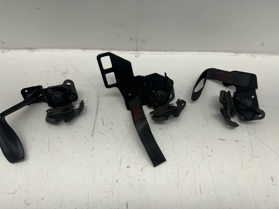 CHEVROLET SILVERADO 1500 REAR SEAT BACK UPPER LOCK LATCH OEM 2019 - 2023 -SET- - Image 1 of 4