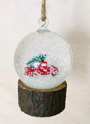 Bloomingdale’s Miniatura Globo de Nieve Camión Árbol de Navidad Adorno de Navidad NUEVO Foto 1 de 4