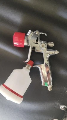 Pistola pulverizadora Sata minijet 4400b HVLP SR 1.2 punta con taza como nueva Foto 1 de 3