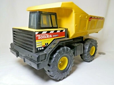 TONKA MIGHTY 768 DUMP TRUCK! 17" LONG YELLOW 1999 Metal Vintage, Excellent Cond. - Image 1 of 4