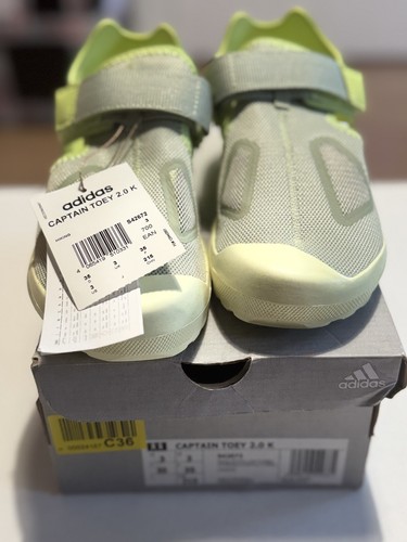 Sandali da ragazzo Adidas Captain Toey 2.0 Magnum pullim turbo taglia UK bambini 3