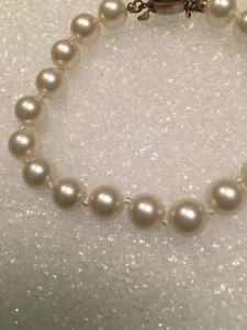 Premier Designs Menorca Artificial Pearls Bracelet - Picture 1 of 3