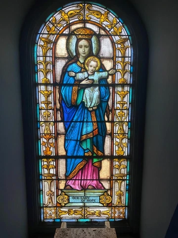 MUSEUM QUALITY OUR LADY OF HOPE  STAINED GLASS CHURCH  WINDOW   - CMC61 Cover