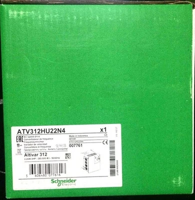 New Genuine Schneider ATV312HU22N4 In Box - Photo 1/2