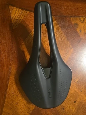 Riel de carbono Fizik ARGO VENTO R1 negro 150 mm negro Foto 1 de 4