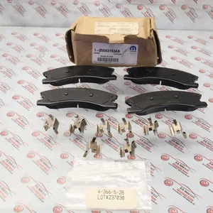 Set Beläge Bremse Jeep Cherokee Cod. K05093183AB Neu Original - Bild 1 von 4