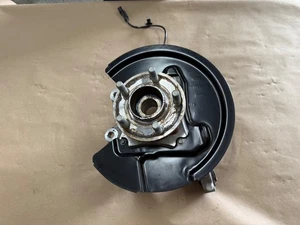 2015-2023 Ford Mustang 5.0 GT RH Passenger Side Rear Spindle Knuckle Hub - OEM - Picture 1 of 11