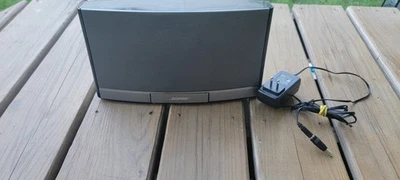 Bose SoundDock Series II 2 Digital Music TESTED GOOD SOUNDS - Image 1 of 4