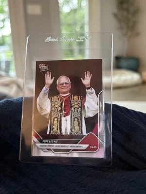 2025 Topps Now Pope Leo XIV 1º Papa Americano - Imagem 1 de 4