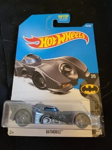 2017 Hot Wheels #134 Batman 2/5 BATMOBILE Gray New Near Mint Cracked Blister - Picture 1 of 2