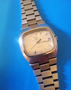 Vintage Girard Perregaux Stainless Date Quartz Watch. Runs 44mm X 38mm - Picture 1 of 6