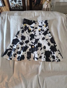 Black And White Floral Size Medium High Waist Midi Skirt - Picture 1 of 4