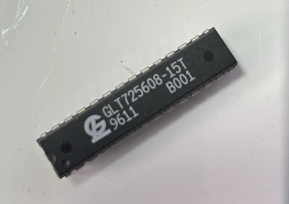 G-Link GLT725608-15T 32K x 8 BIT SRAM 15ns DIP28 Foto 1 de 1