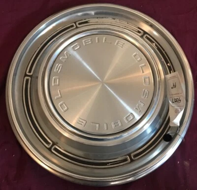 Oldsmobile Olds F85 1968 14" tapacubos cubierta de rueda Delmont 88 cubierta de tapa de coche 399472 Foto 1 de 4