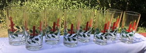VINTAGE HIGHBALL CHRISTMAS DESIGN GLASSES SET OF 8 ORIGINAL BOX NEVER USED - Picture 1 of 10