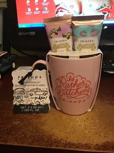 TV COMEDY ID RATHER BE WATCHING FRIENDS MUG & 2 HAND BALM SET BIRTHDAY CHRISTMAS - Picture 1 of 1