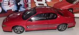 2004 Dale Earnhardt Jr Chevrolet Monte Carlo Street Signature Action NASCAR 1/18 - Picture 1 of 8