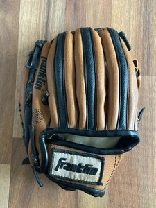 FRANKLIN YOUTH RTP SERIES MODEL 4609 SIZE 9.5 RHT BROWN BASEBALL GLOVE - Picture 1 of 4
