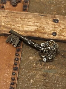 Steampunk Schlüssel Brosche - Elegant schmückendes Accessoire in - Bild 1 von 1