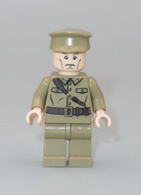 LEGO Coronel Dovchenko minifigura Indiana Jones 7626 7628 Foto 1 de 2