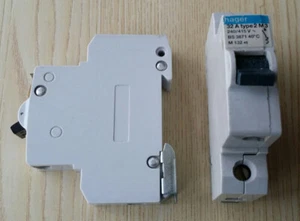 Interruptor en blanco Hager Old MCB 6A 10A 16A 20A 32A 40A 50A 63A MCB 6KA - Imagen 1 de 4