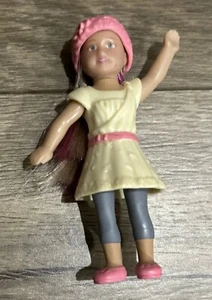McDonalds AMERICAN GIRL ISABELLE Set For School 2014 Mini Doll Happy Meal Toy #5 - Picture 1 of 3