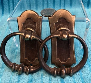 Vintage 60er Amerock? Englischer Tudor Stil zweifarbige Messing Ring zieht Backplates - Bild 1 von 8