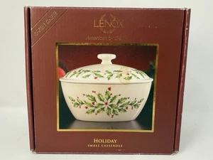 Lenox American by Design Holiday 2 QT COVERED CASSEROLE in Original Box - Picture 1 of 6