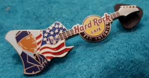 GUITARRA BANDERA CADETE FUERZA AÉREA FUERZAS ARMADAS SAN ANTONIO TEXAS Hard Rock Café PIN LE - Imagen 1 de 1