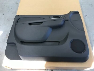 Gm oem interior front door trim panel left driver side 22818507 ebony black new  - Image 1 of 4