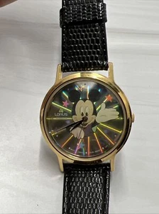 Disney Lorus Mickey Mouse 3D Dial Quartz Watch V515-8A00 New Battery Needed - Picture 1 of 7