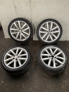 VW GOLF 18" VANCOUVER ALLOY WHEELS WITH TYRES SET 5K0601025L - Picture 1 of 24