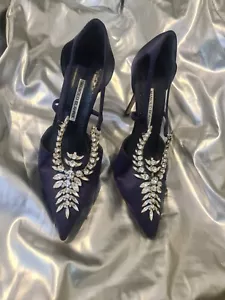 MANOLO BLAHNIK LALA / Satin JEWELLED/BLUE Courts SHOES SIZE 39.5 - Picture 1 of 4