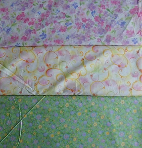 Patchworkstoff (€20/m²) 0,3 m kleine Sommerblumen 1,1m breit Baumwolle - Bild 1 von 4