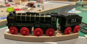 🙂 Thomas & Friends Holzeisenbahn Hiro & Hiro's Tender Holz Y4381 🙂  - Bild 1 von 3
