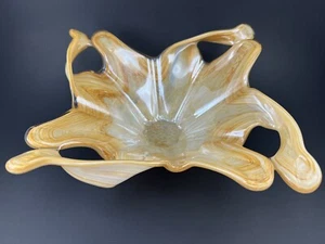 "Tazón de vidrio tirado a mano estilo estrella de mar estilo Murano dorado/ámbar/iridiscente 9" - Imagen 1 de 7