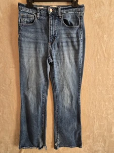 Universal Thread High Rise Flare Jeans Women’s 8/28 Raw Hem Distressed Blue 169 - Picture 1 of 10