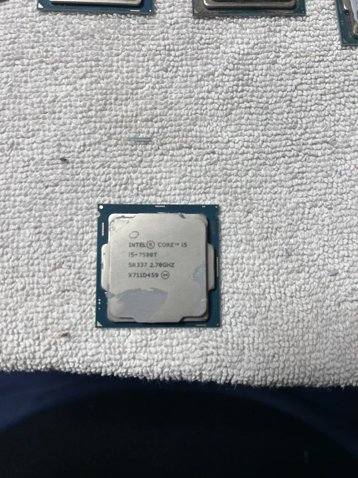 Intel Core i5-7500T SR337 2.7GHz 4-Core LGA 1151 CPU  - Image 1 of 1