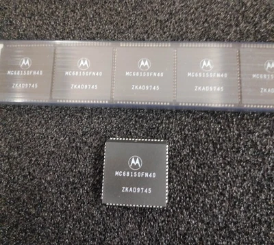 MC68150FN40 - MOTOROLA PLCC68 - Dynamic Read/Write Bus Sizer - 1 Stück/pc - Image 1 of 3