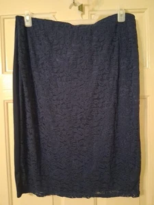 Falda floral transparente SOCIOLOGY para mujer talla 1X azul marino hasta la rodilla - Imagen 1 de 6