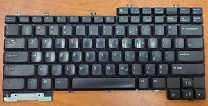 Teclado original vintage DELL Inspiron 5000 negro para computadora portátil 0008676U talla A - Imagen 1 de 2