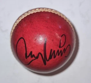 WAQAR YOUNIS SIGNED QUALITY LEATHER Cricket ball COA PAKISTAN LEGEND  - Picture 1 of 7