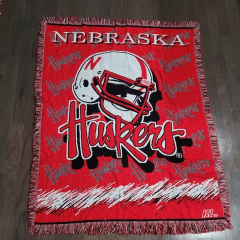 NCAA Nebraska Huskers 40"x 51" Woven Tapestry Throw Blanket Fringe Northwest USA Cover