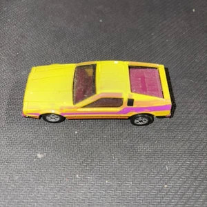 Hot Wheels Turismo Delorean 1979 vintage amarillo #1694 - Imagen 1 de 5